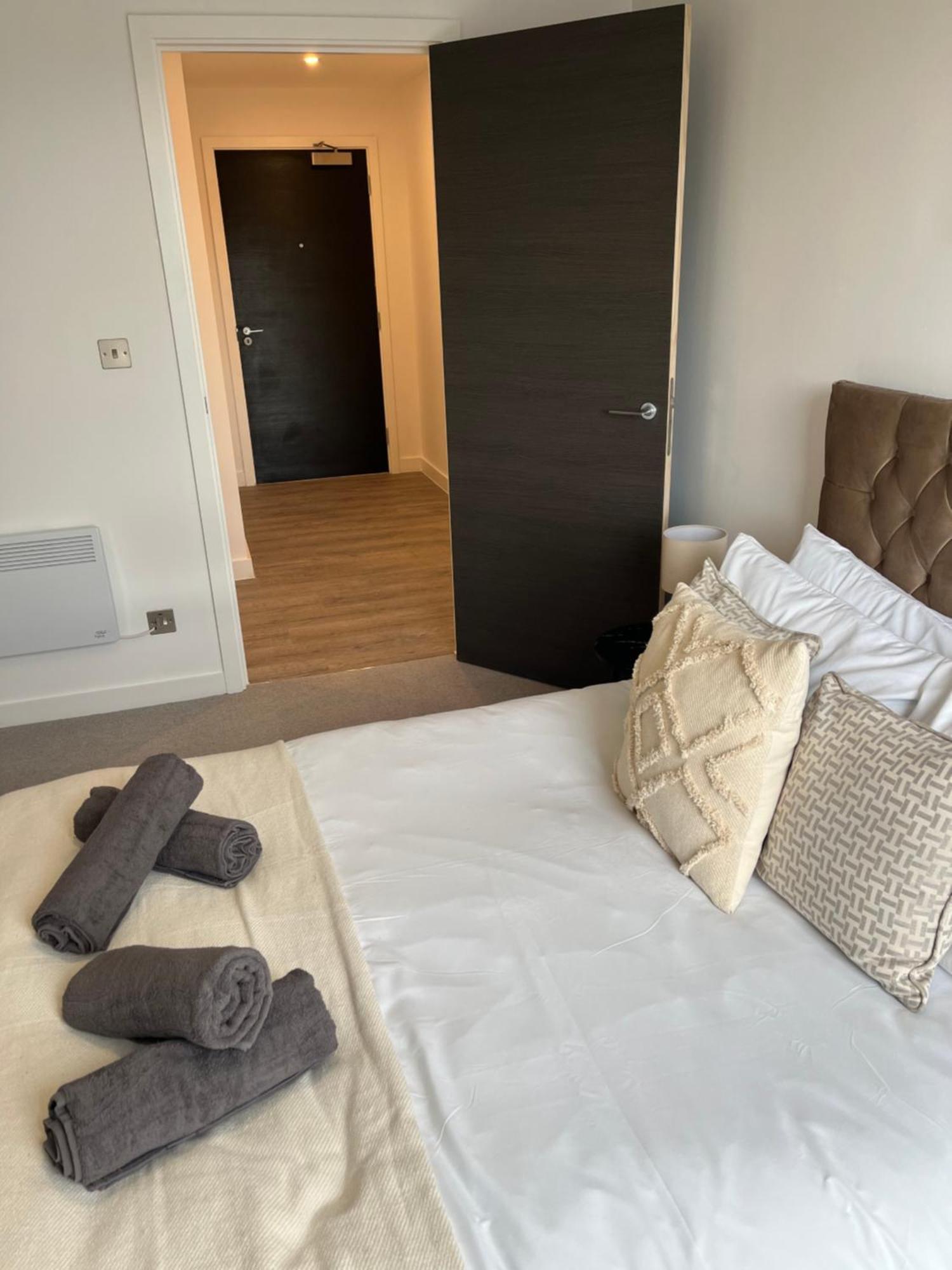 Superb New Build City Centre Flat And Gym Йорк Екстериор снимка